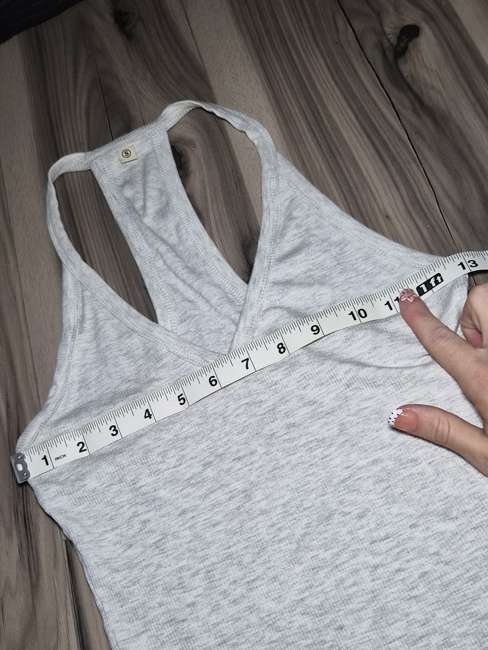 Light Gray Ribbed Racerback V-Neck Tank Top - Women - Picture 5 of 5